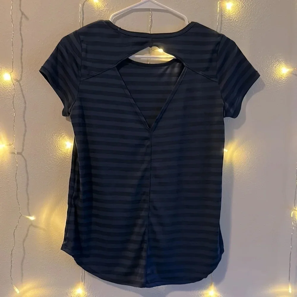 Ideology Striped Workout Top​​​​